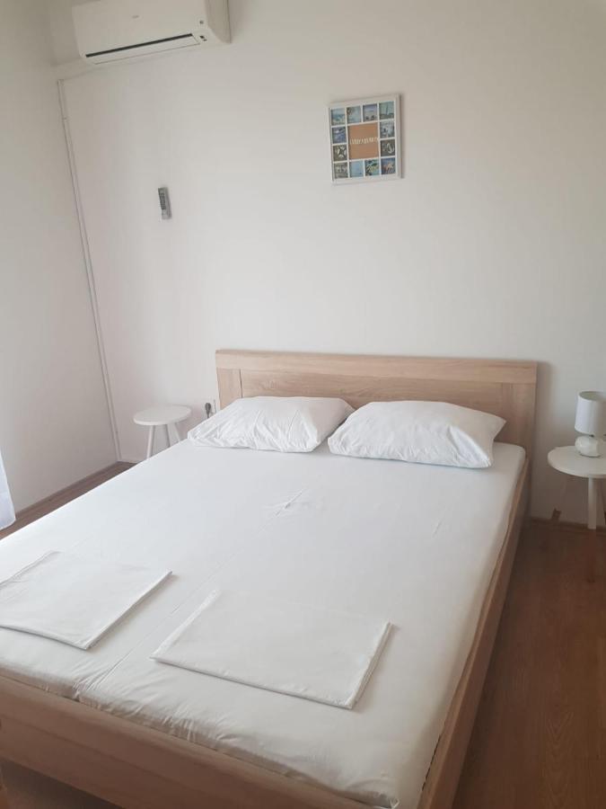 Apartments And Rooms With Parking Space Metajna, Pag - 4120 Extérieur photo
